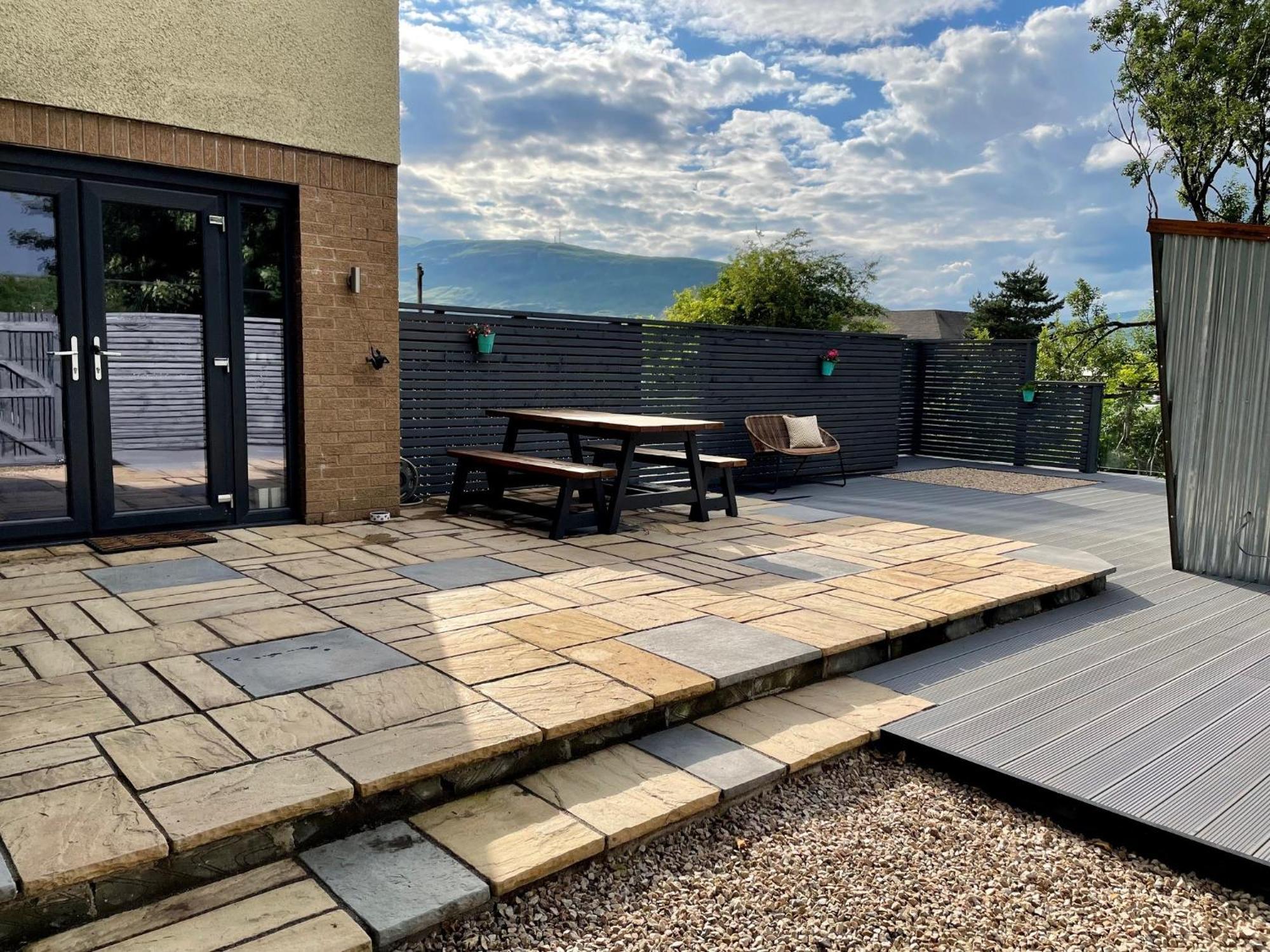 Stylish, Central Studio With Kitchen & Large Deck Fort William Buitenkant foto